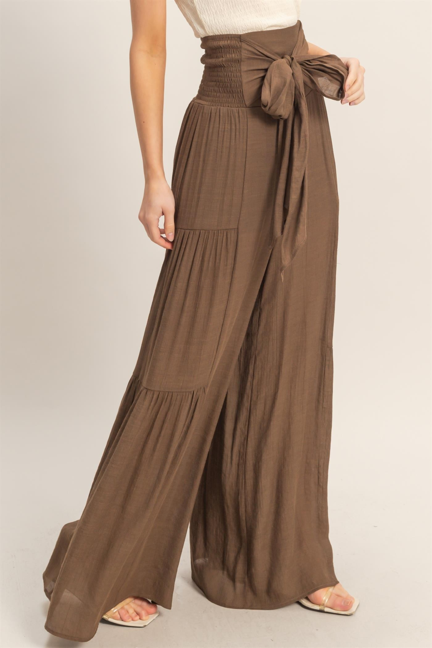 Pantalones palazzo escalonados