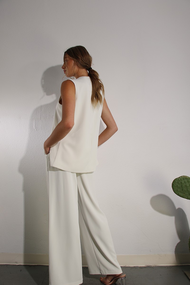 CONJUNTO DE TOP Y PANTALÓN SIN MANGAS