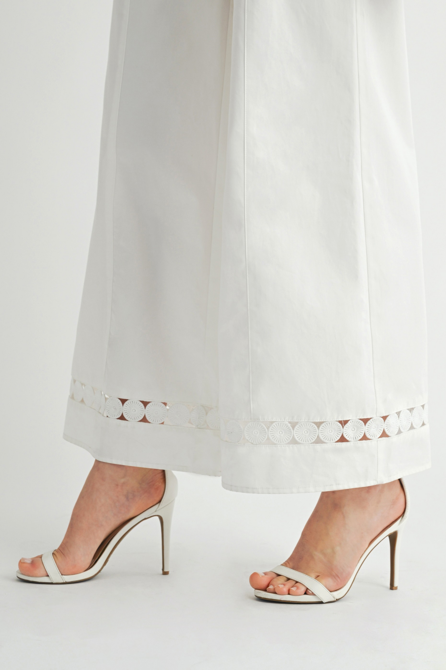 Embroidered Detailed Jumpsuit