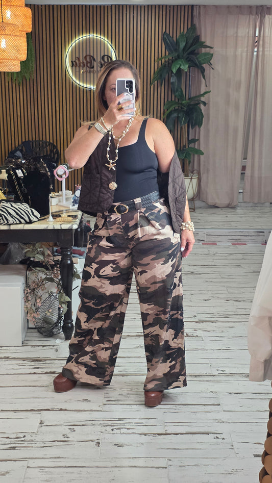 Camo pants with belt