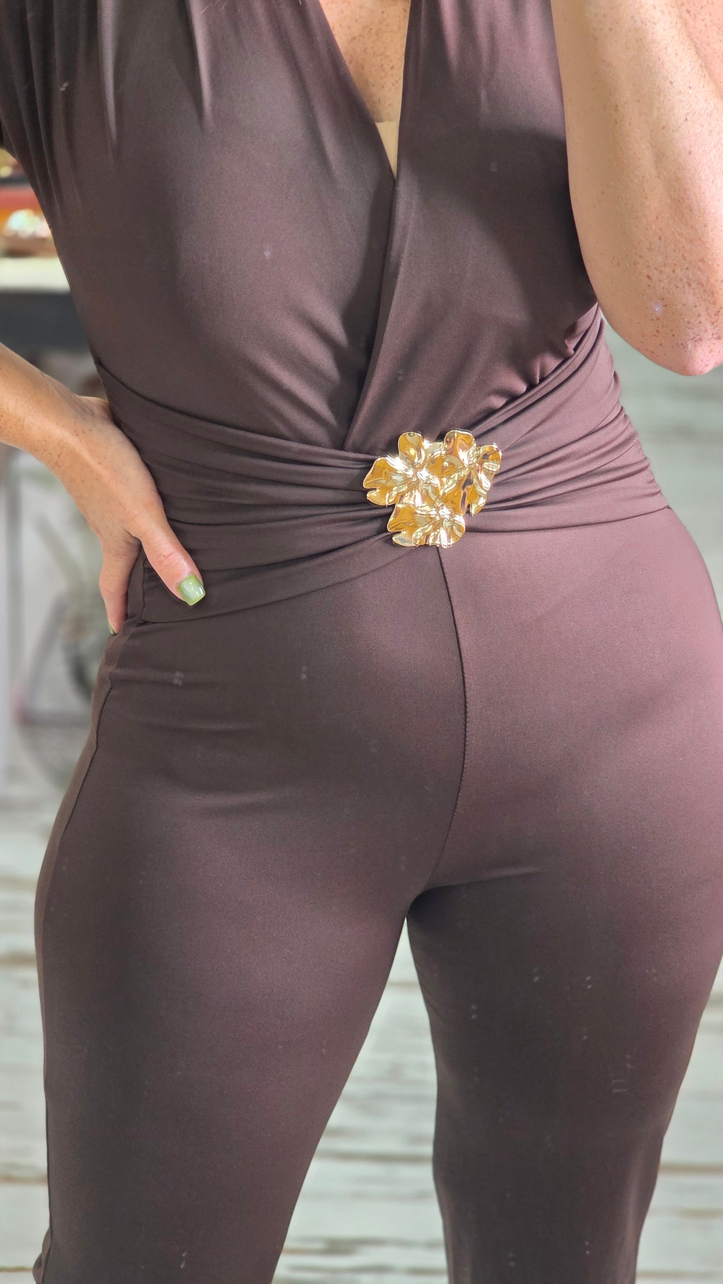 JUMSUIT GOLD ACCESORIE