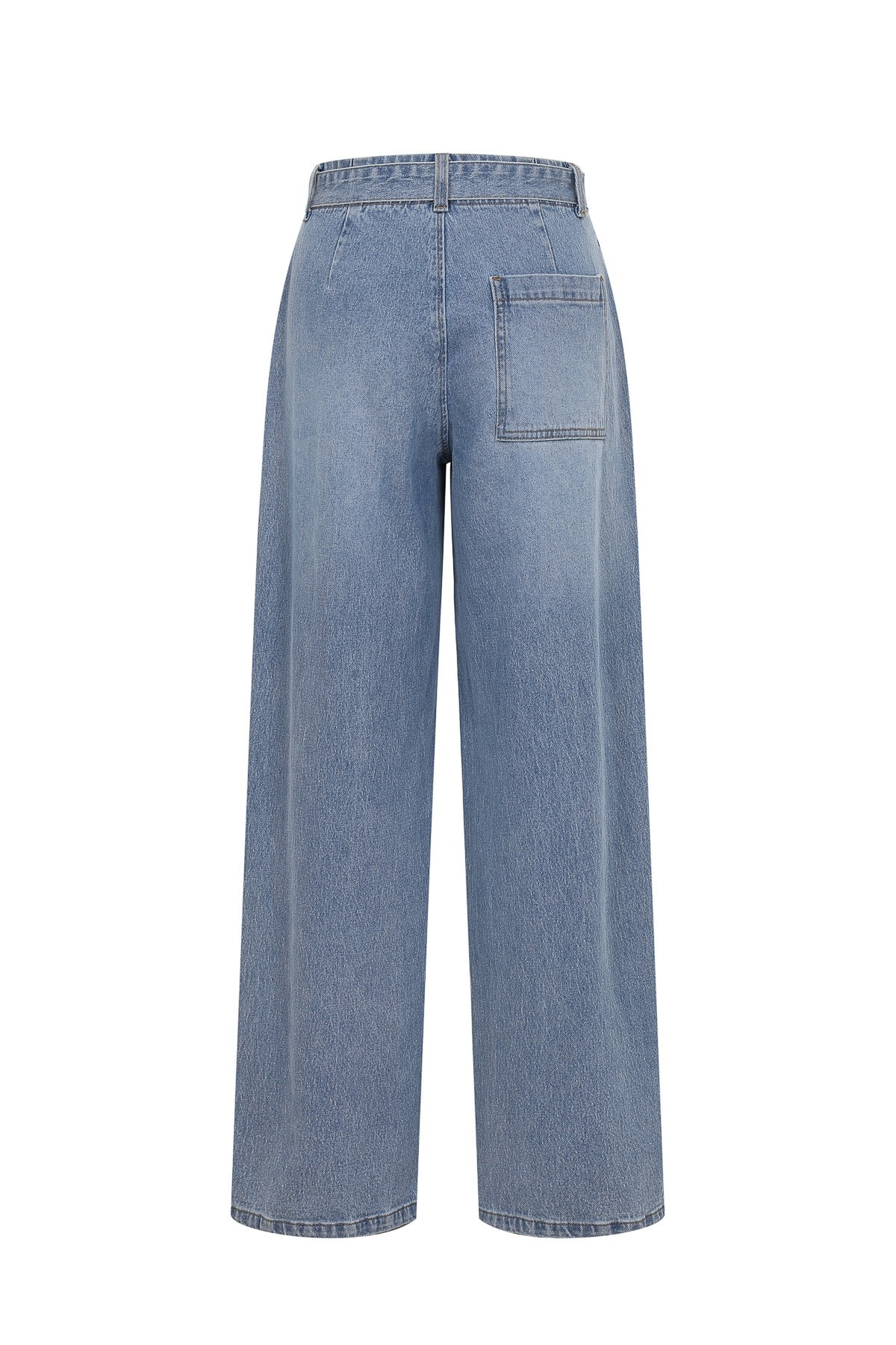 Leonie Pleated Loose Fit Jeans With Belt