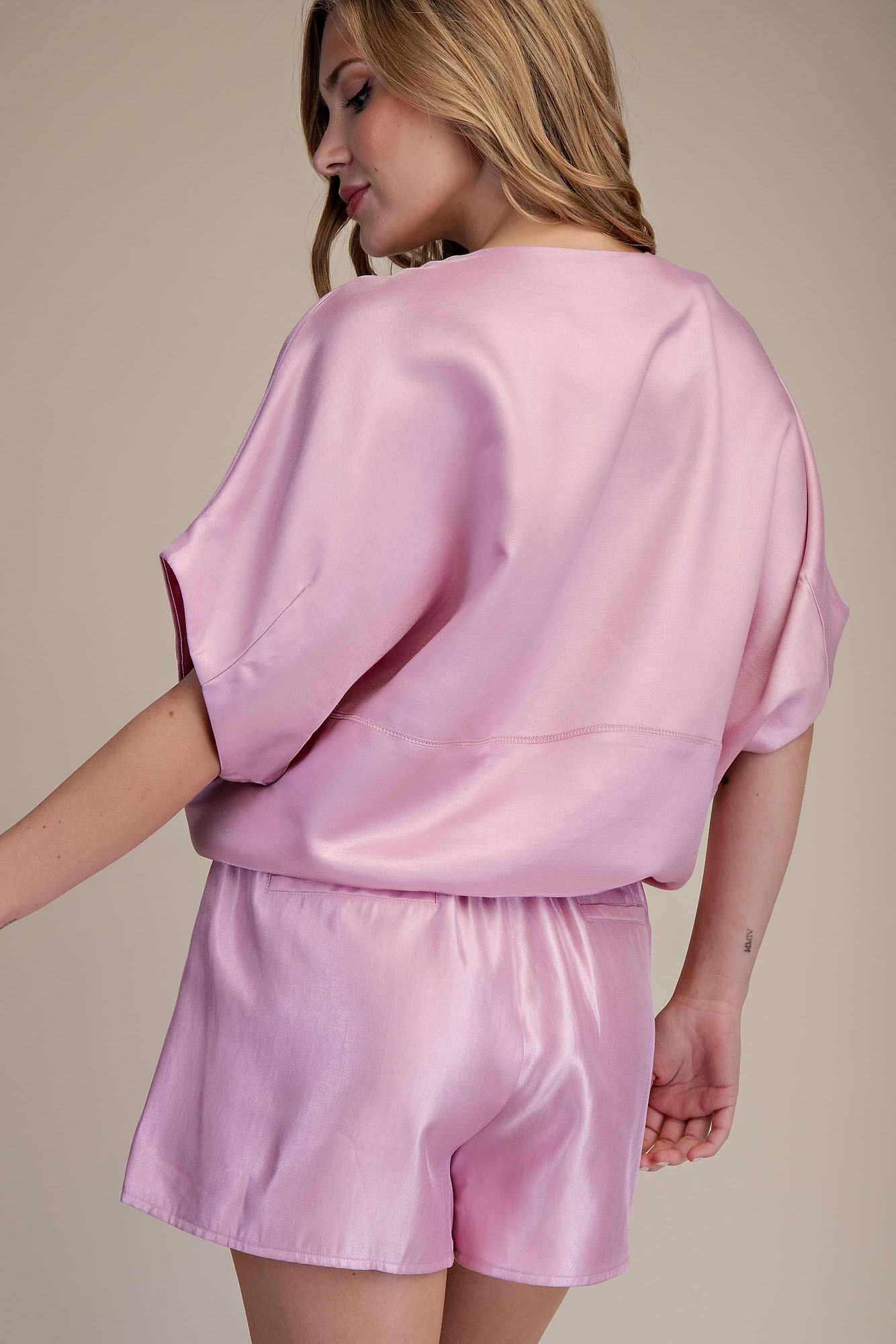 Round Neck Short Sleeve Top