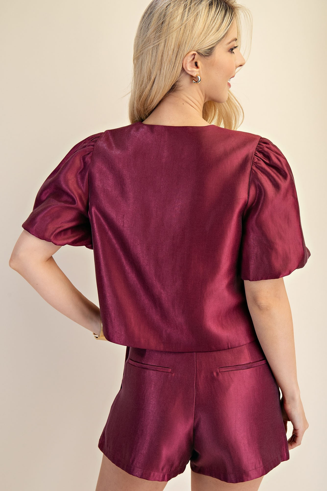Round Neck Puff Sleeve Blouse